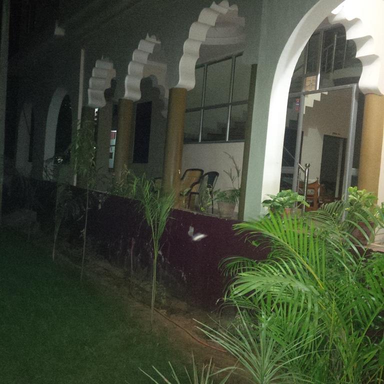Adb Rooms Amer Resort Ranthambore Екстериор снимка